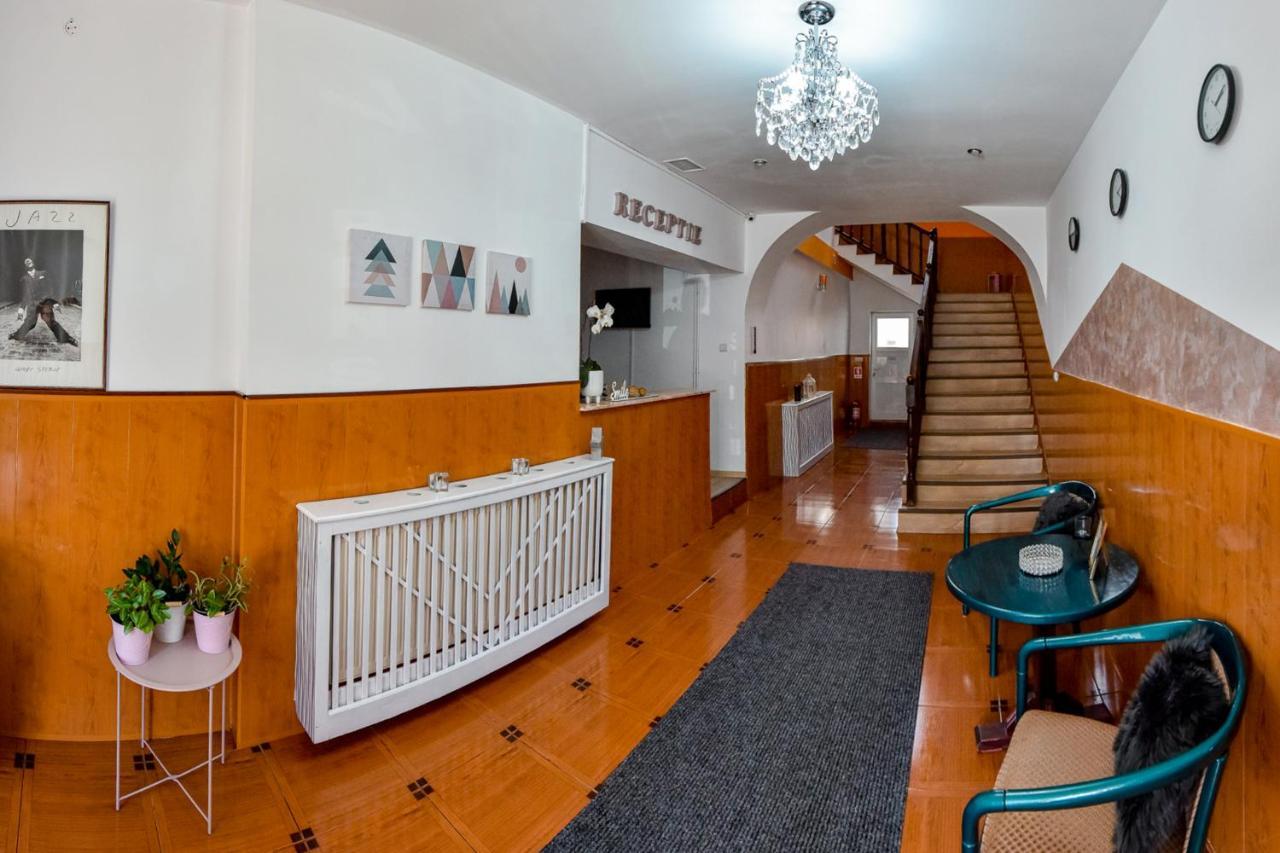 Pensiunea Vanessa Фэгэраш Экстерьер фото